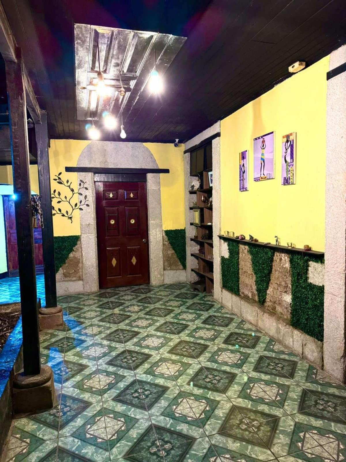 C&M Exclusive Private Rooms Quetzaltenango Eksteriør bilde